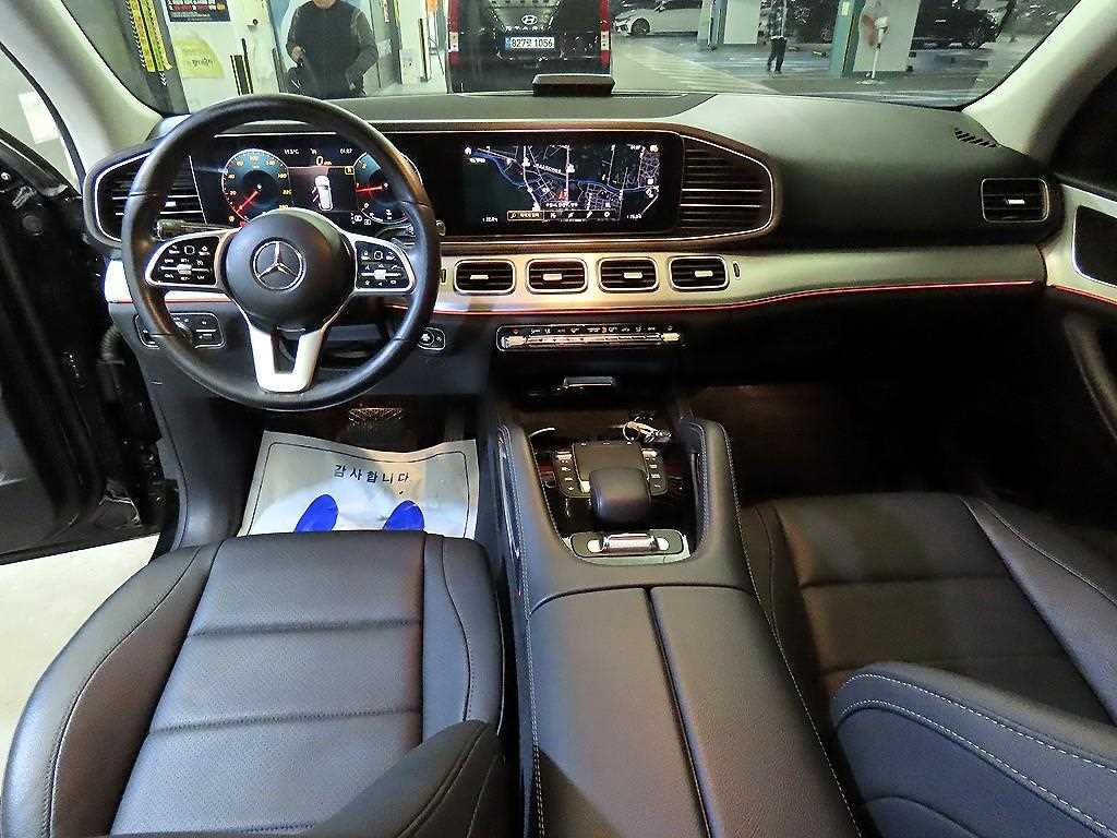 Mercedes Benz GLE Class - Vista 10