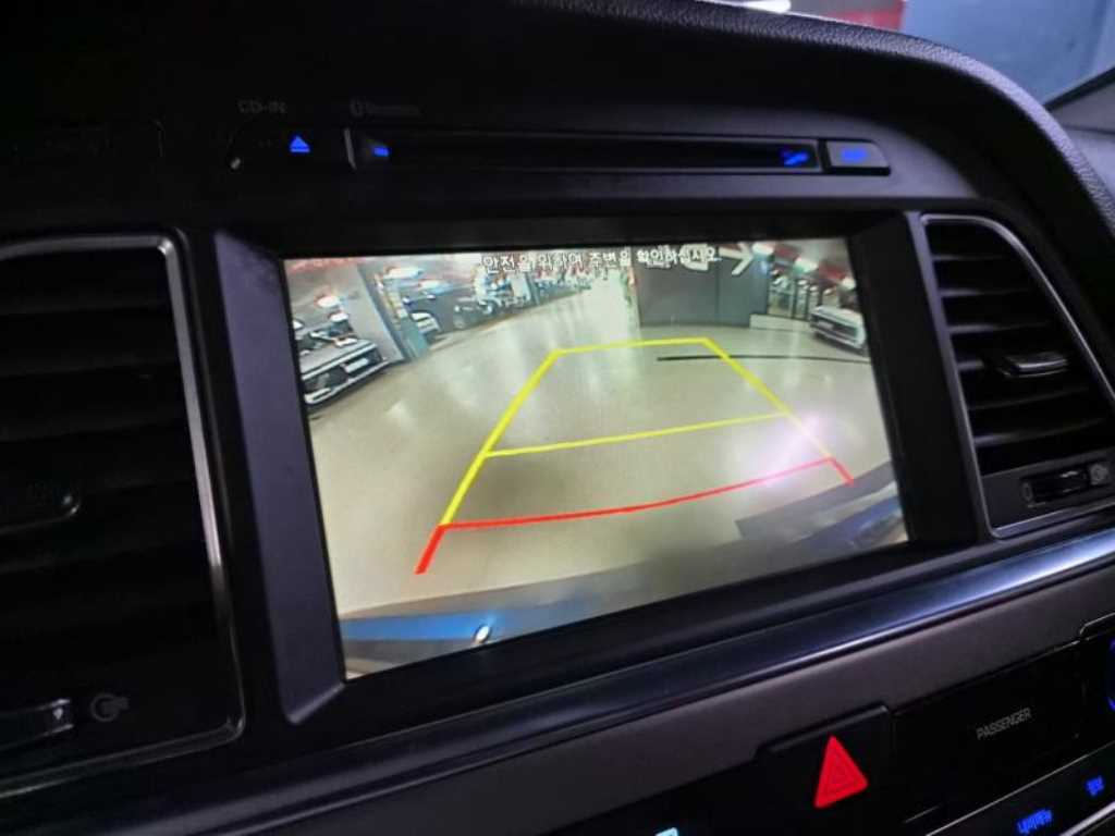 HYUNDAI Sonata - Vista 12