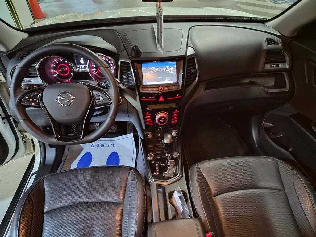 Ssangyong Tivoli - Vista 8