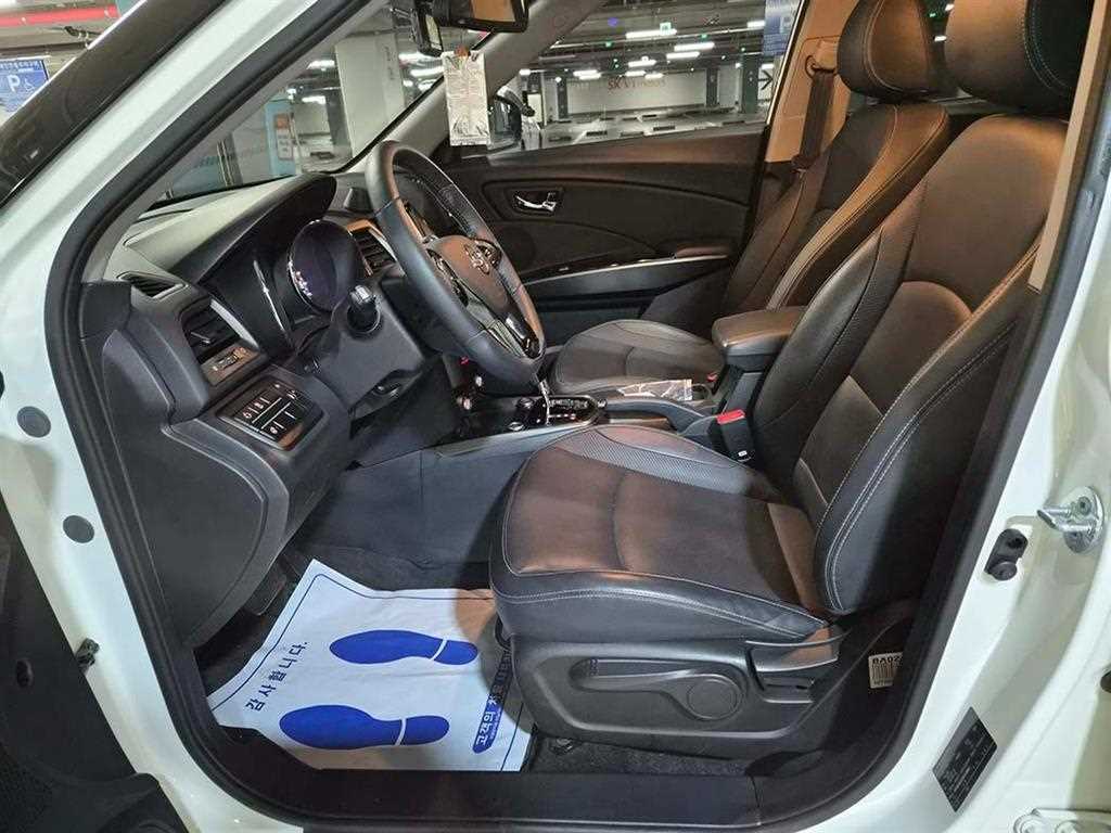 Ssangyong Tivoli - Vista 6