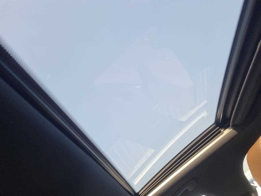 Mercedes Benz E class - Vista 12