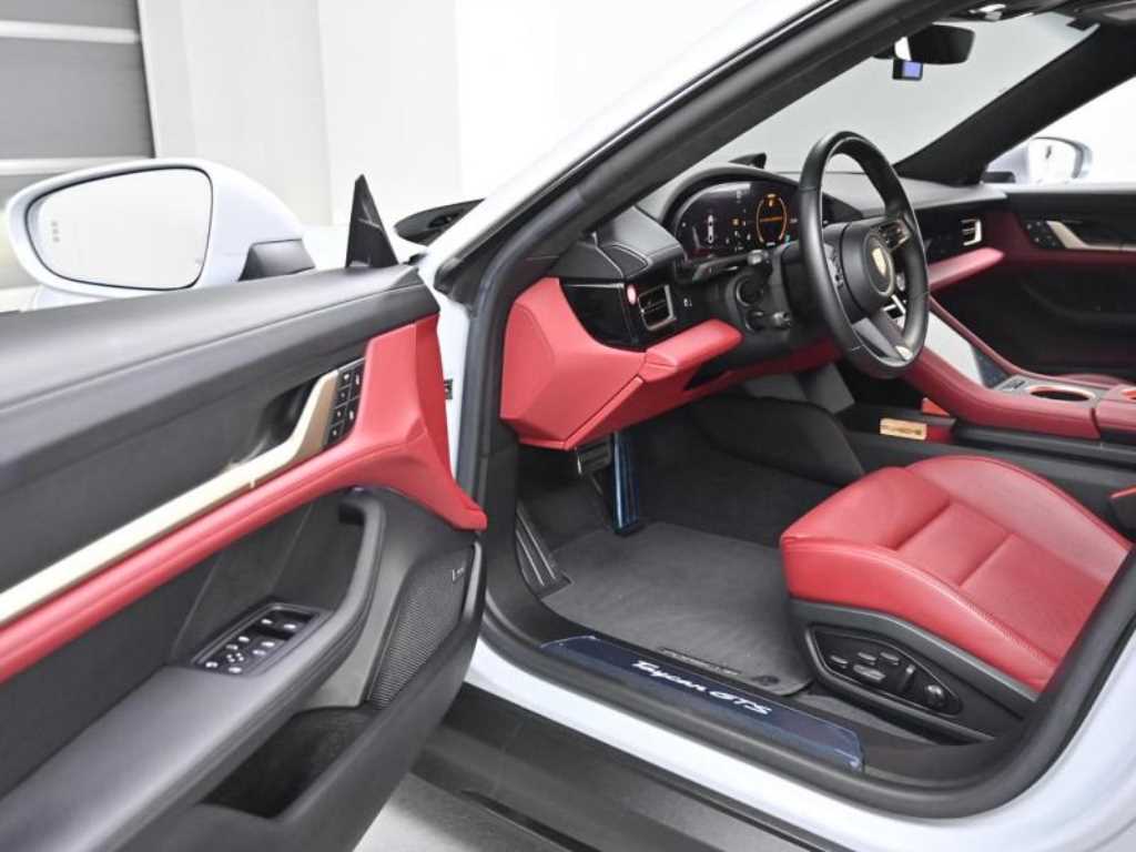 Porsche Taycan - Vista 11