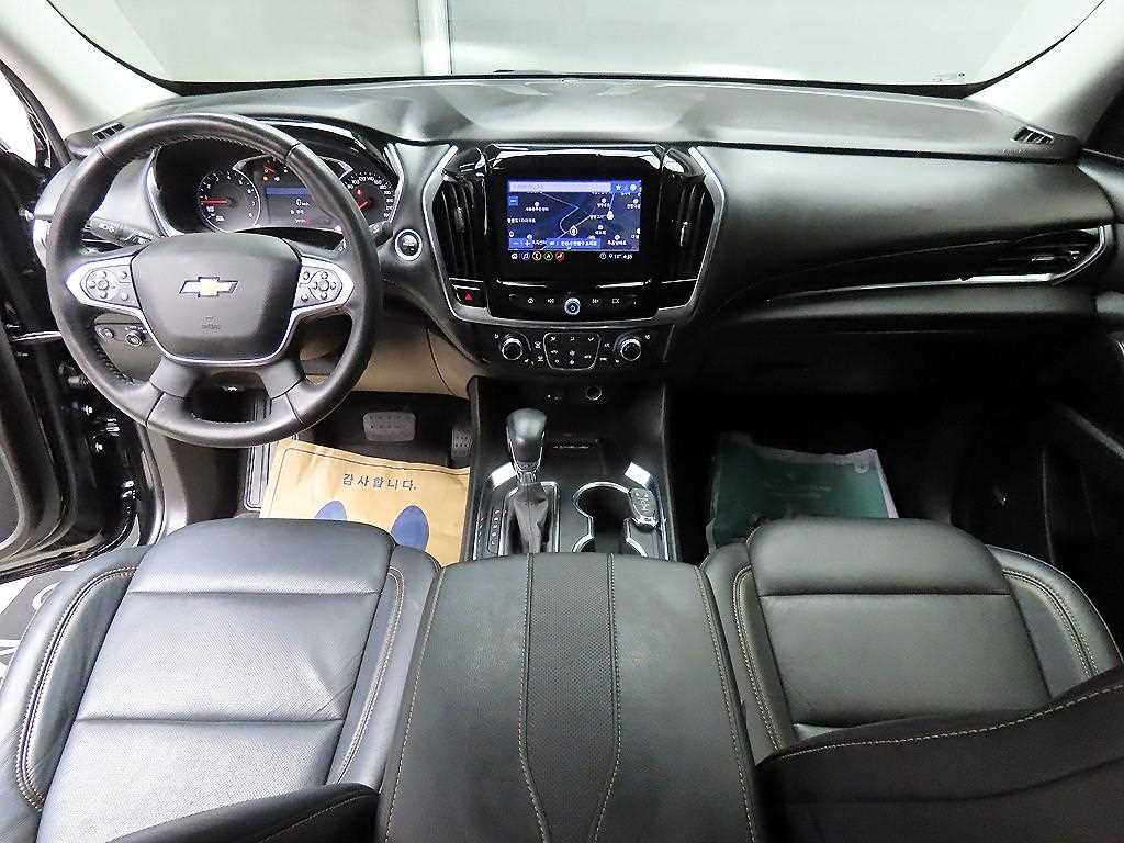 Chevrolet Travers - Vista 7