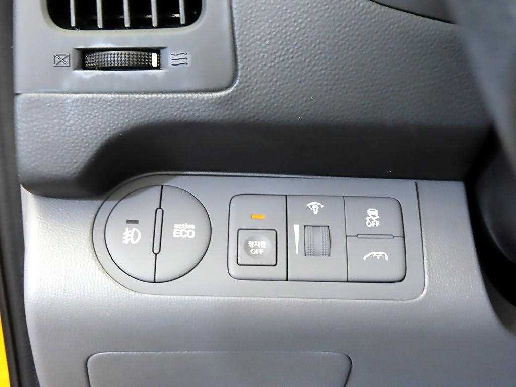 HYUNDAI Starex 2019 Amarillo - Importación desde Corea - HF Imports Iquique - Foto 16