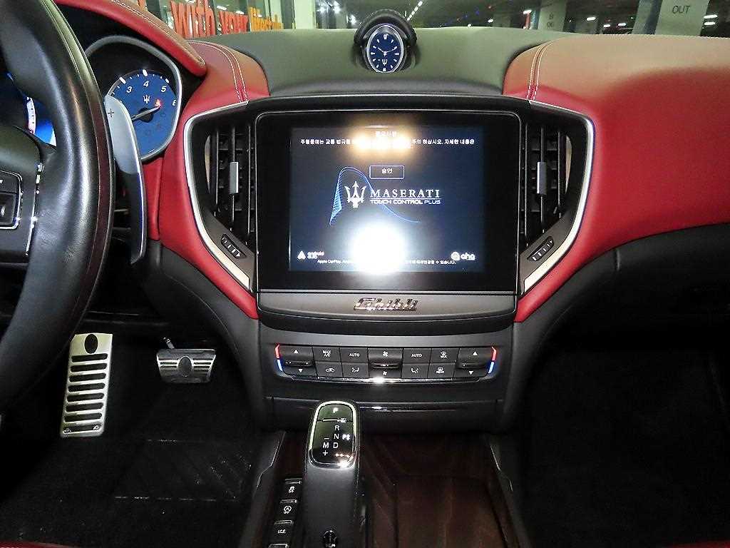 Maserati Ghibli - Vista 11