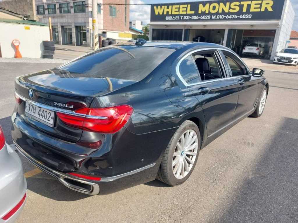 BMW 7 Series - Vista 3