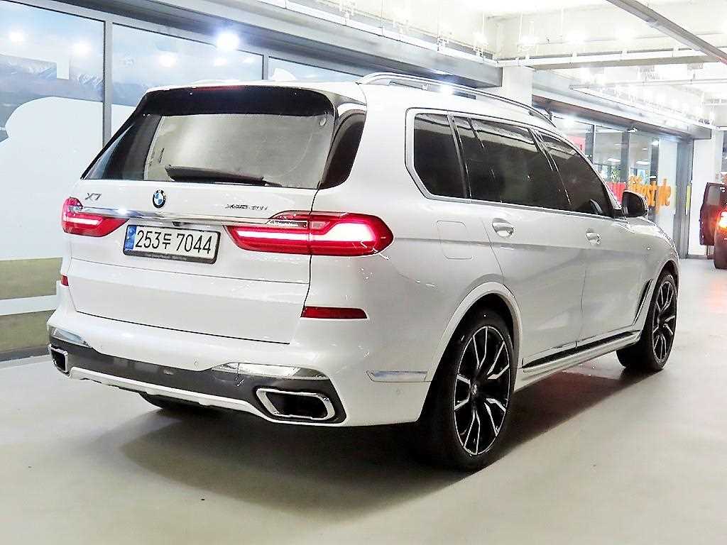 BMW X7 - Vista 4