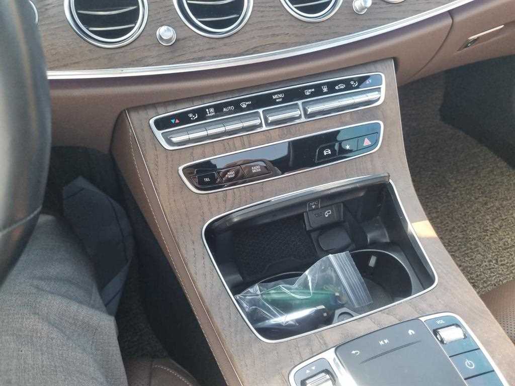 Mercedes Benz E class 2021 Gris - Importación desde Corea - HF Imports Iquique - Foto 13