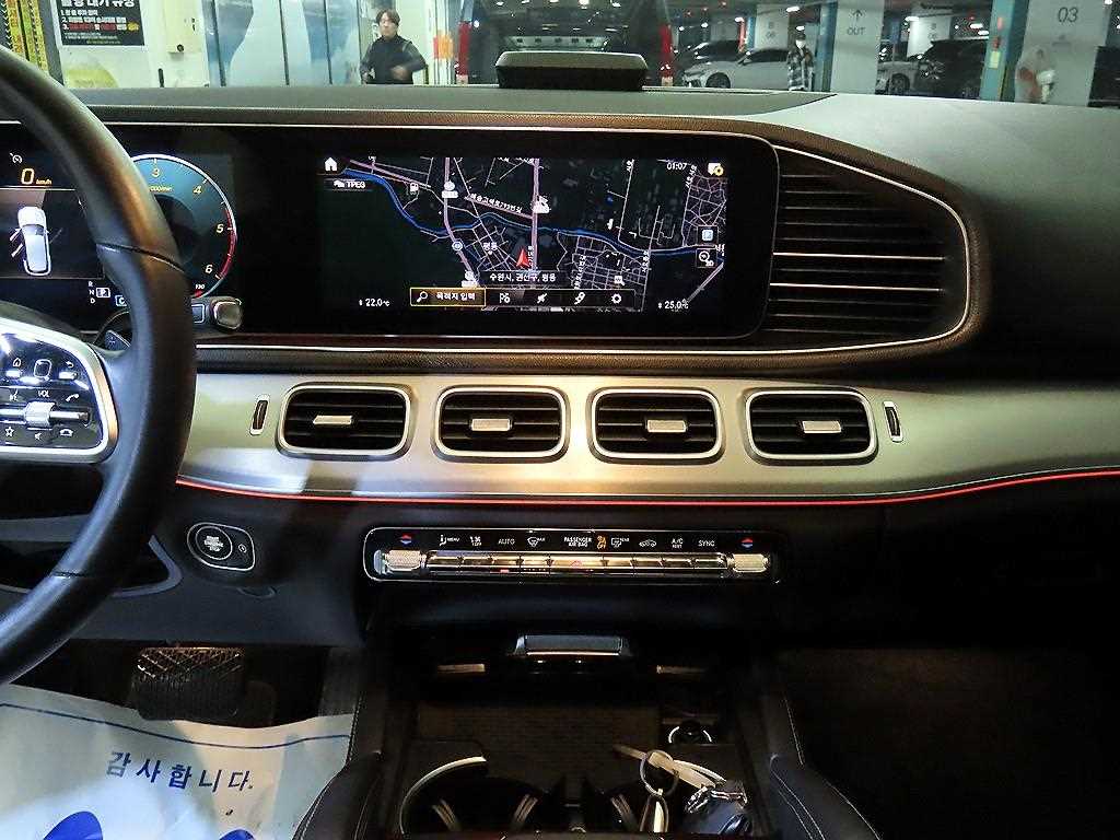 Mercedes Benz GLE Class - Vista 11