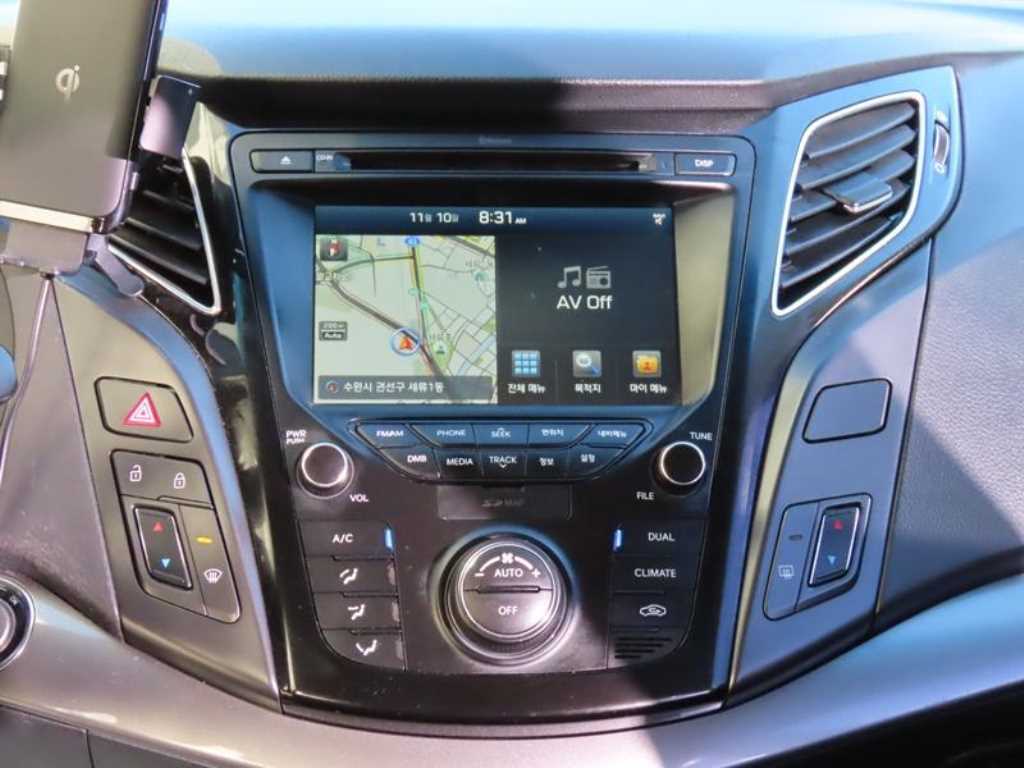 HYUNDAI i40 - Vista 10