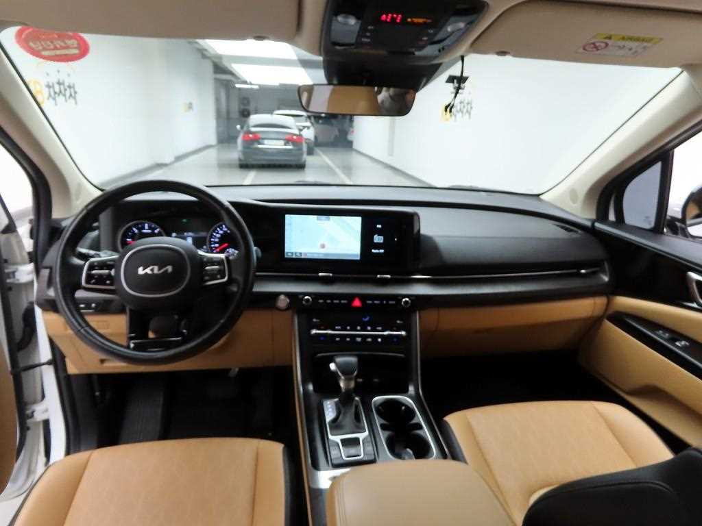 KIA Carnival - Vista 6