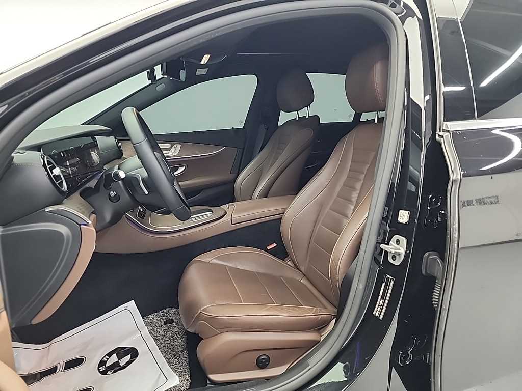 Mercedes Benz E class - Vista 11