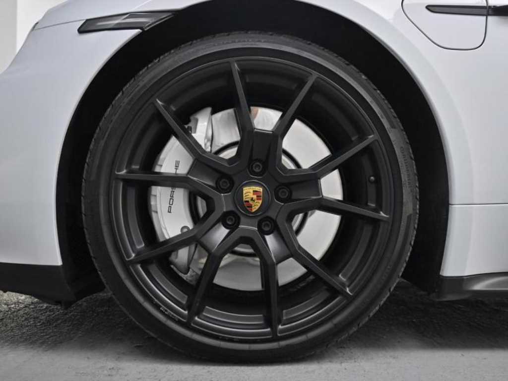 Porsche Taycan - Vista 5