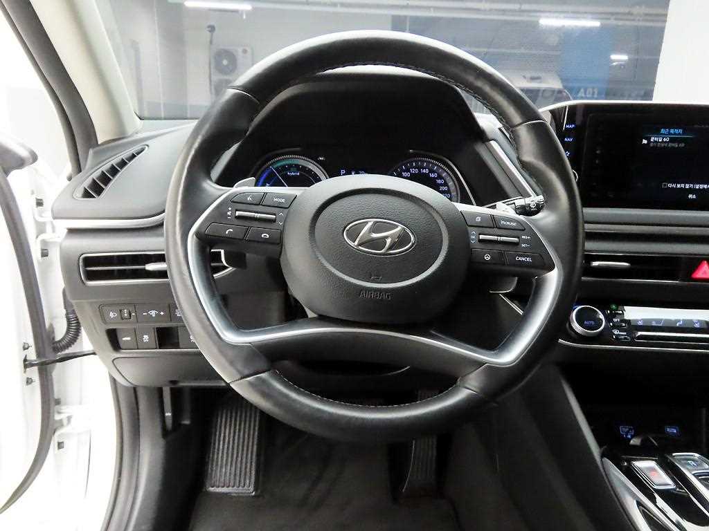 HYUNDAI Sonata - Vista 8