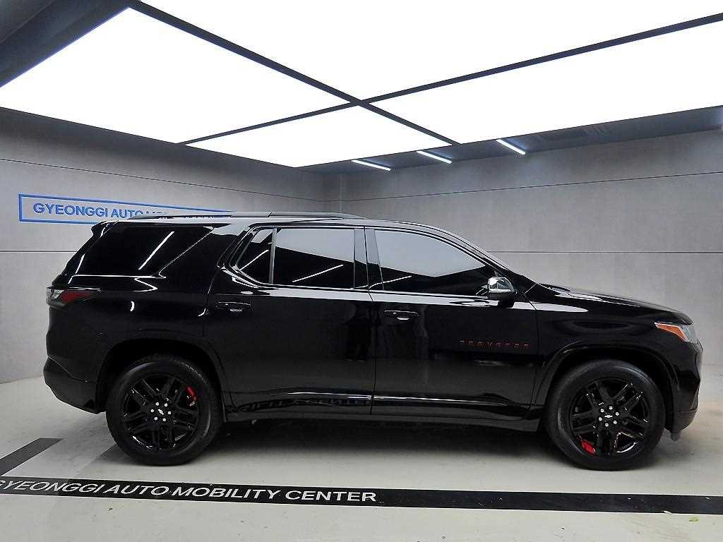 Chevrolet Travers - Vista 2