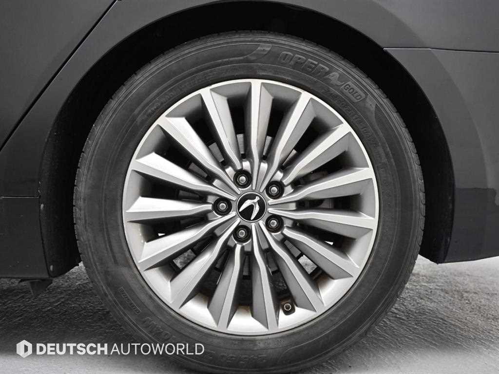 HYUNDAI Equus - Vista 5