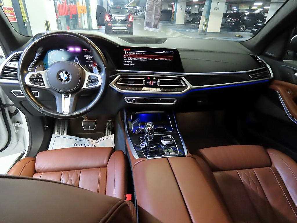 BMW X7 - Vista 10