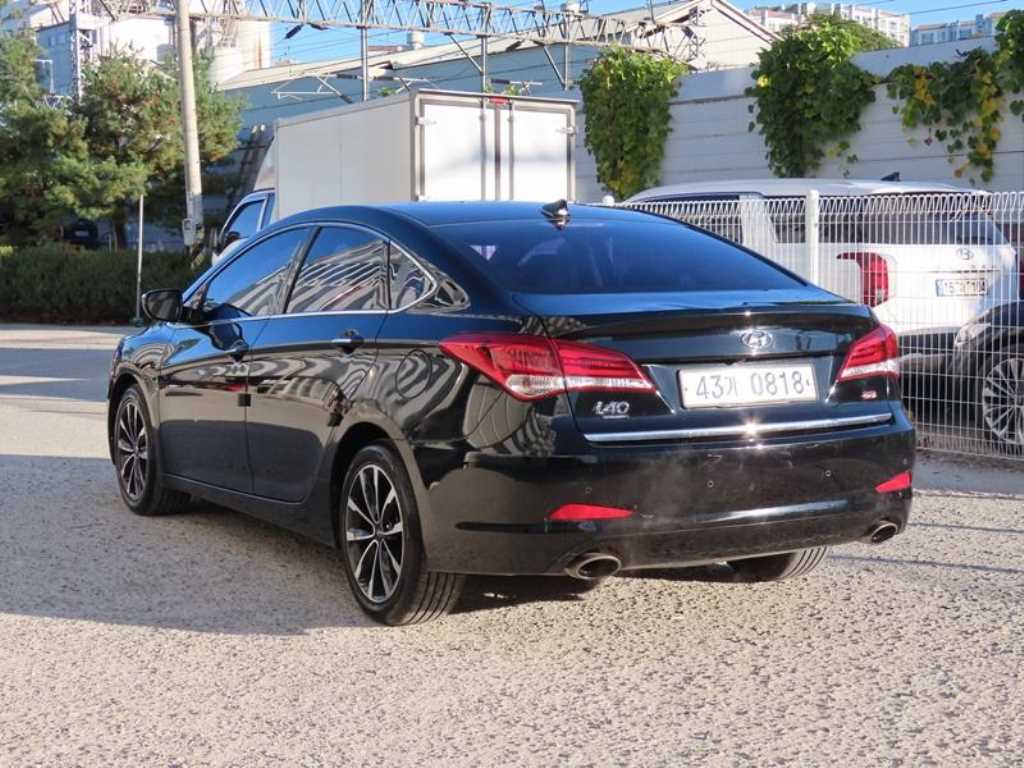 HYUNDAI i40 - Vista 3