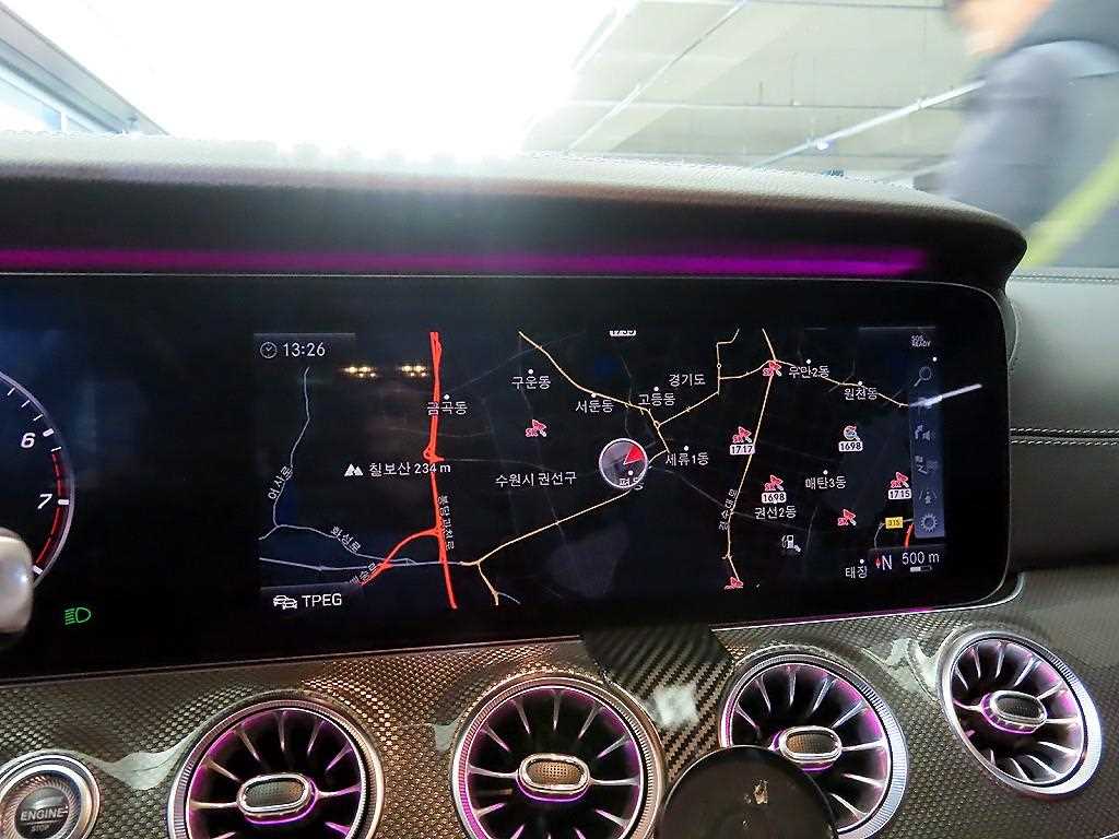 Mercedes Benz E class - Vista 12