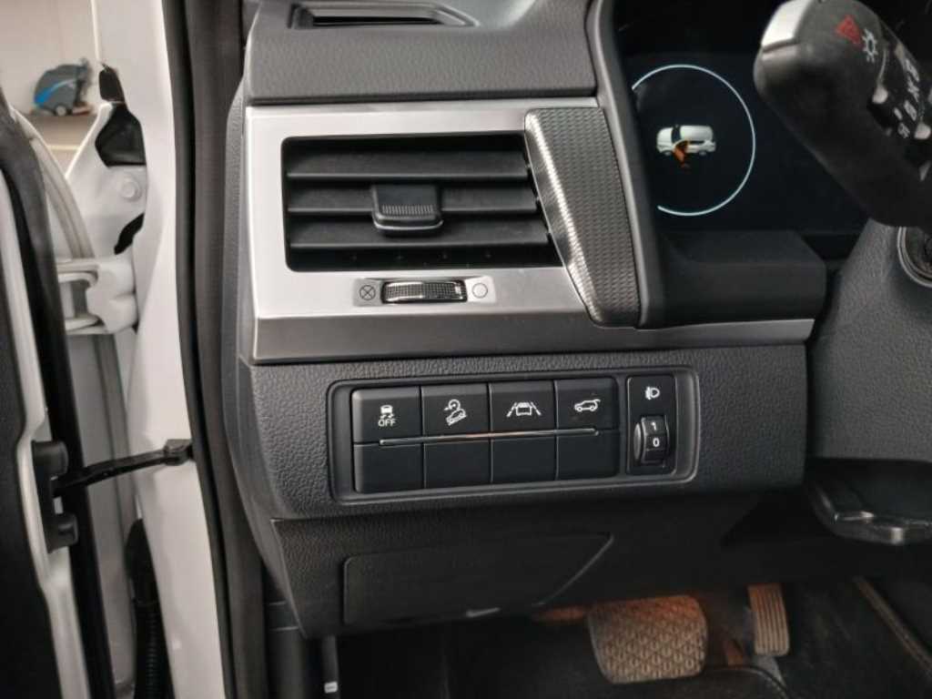 Ssangyong Rexton - Vista 12