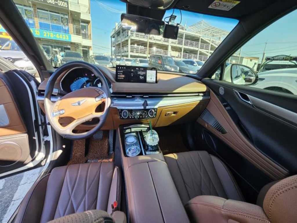 Genesis G80 - Vista 8