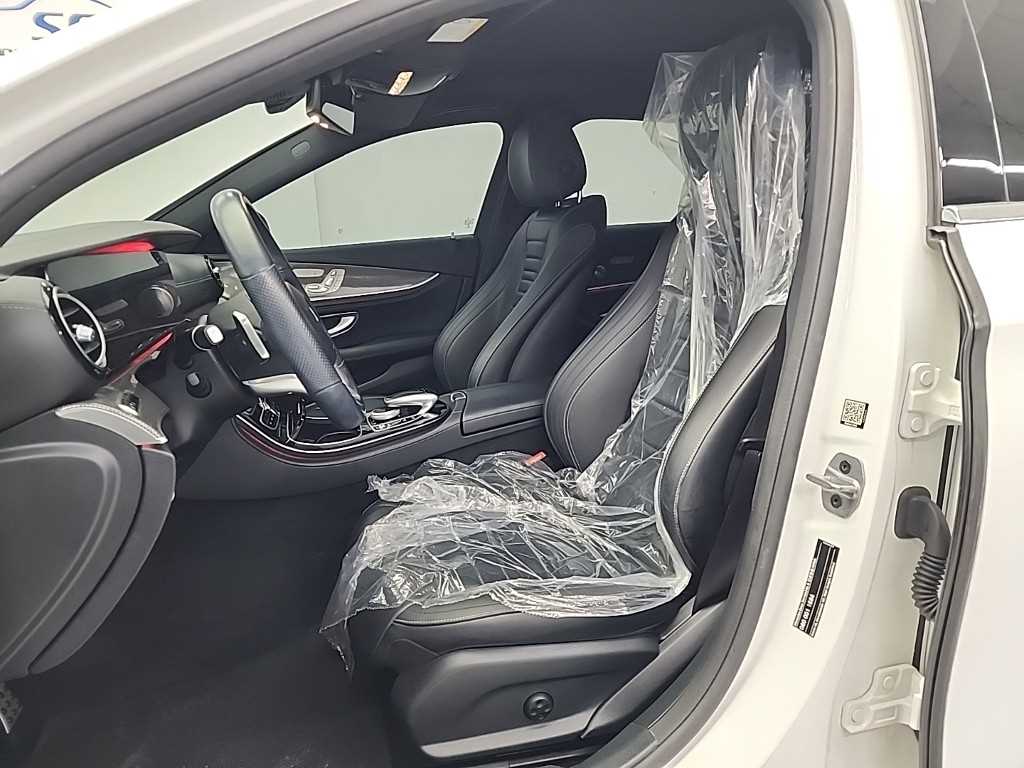 Mercedes Benz E class - Vista 11