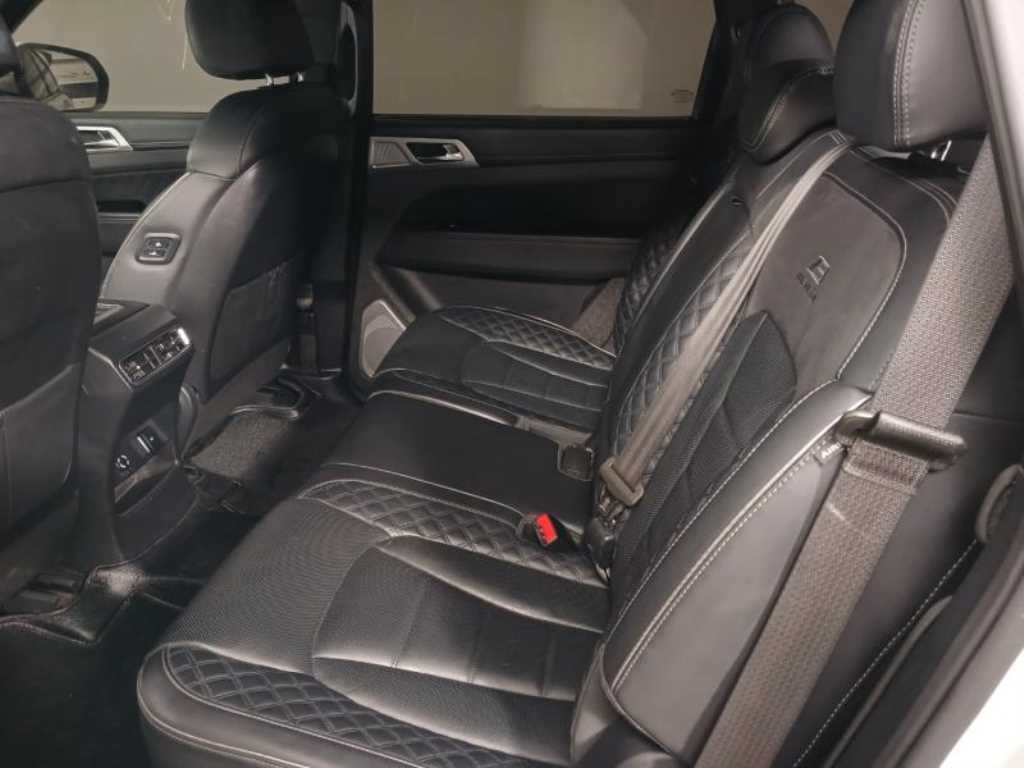 Ssangyong Rexton - Vista 8