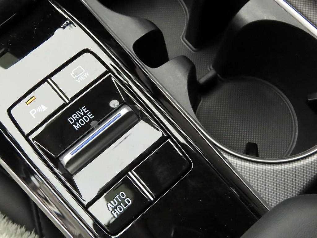 HYUNDAI Sonata - Vista 12