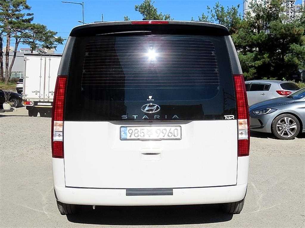 HYUNDAI Staria - Vista 4