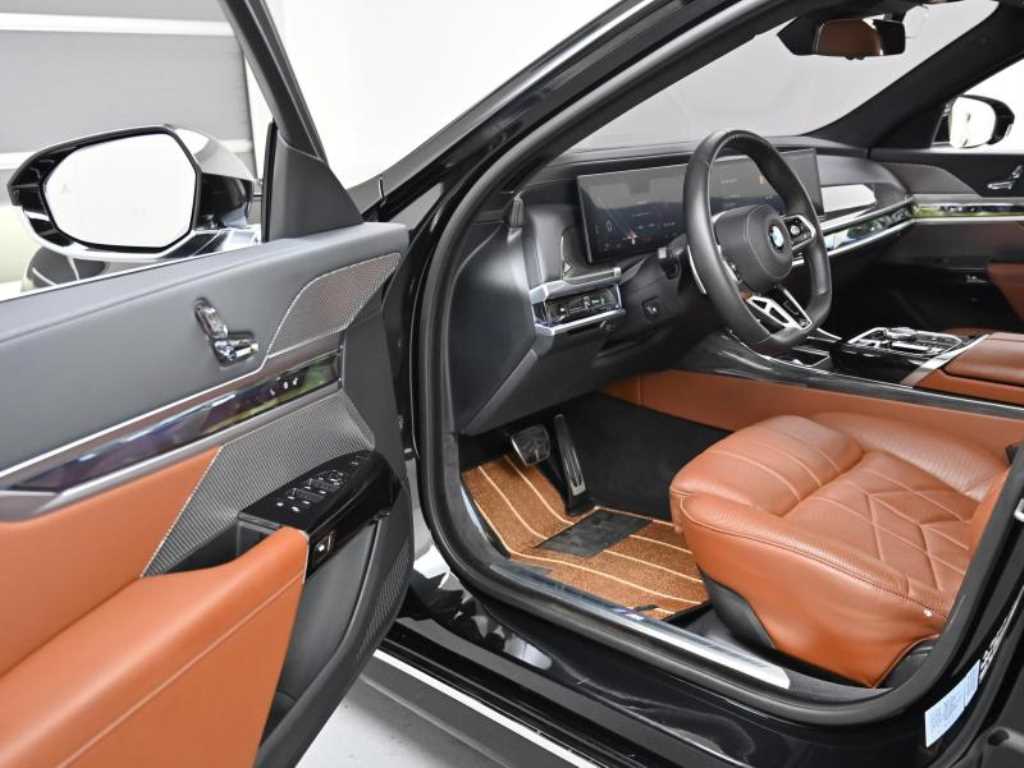 BMW 7 Series - Vista 10