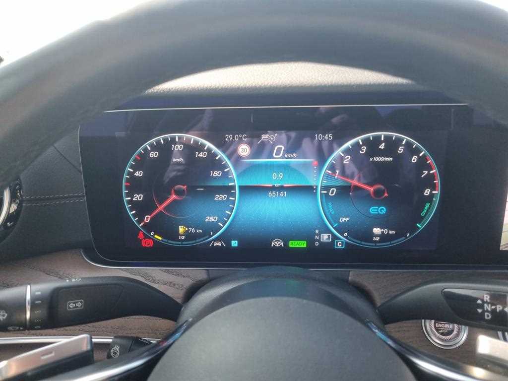 Mercedes Benz E class - Vista 9