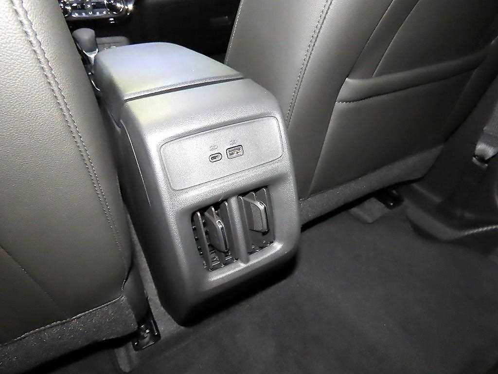 Chevrolet Trax 2025 Negro - Importación desde Corea - HF Imports Iquique - Foto 16