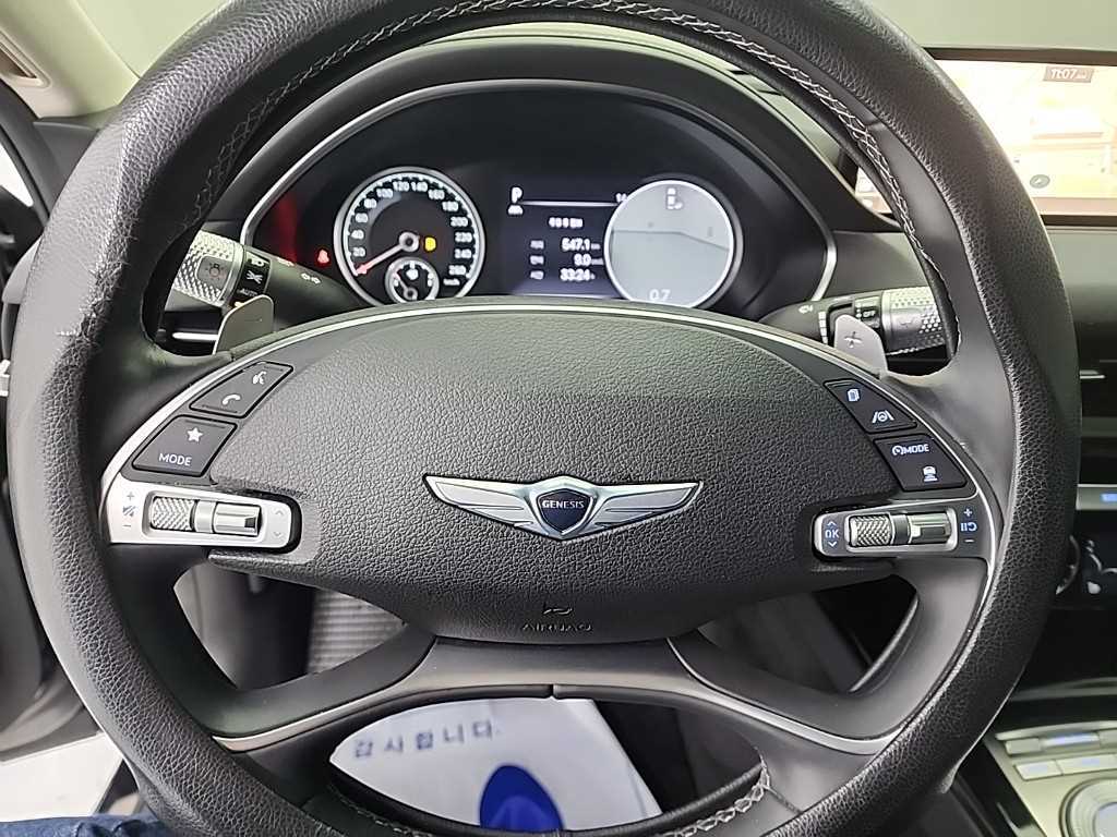 Genesis G80 - Vista 9