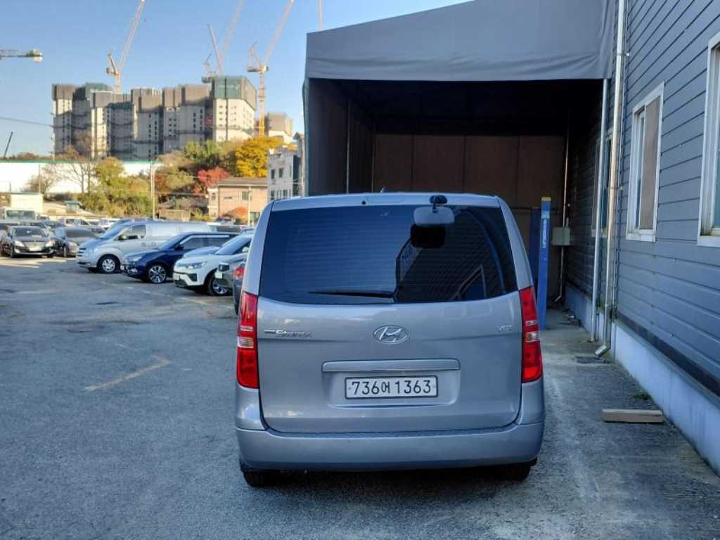 HYUNDAI Starex - Vista 4
