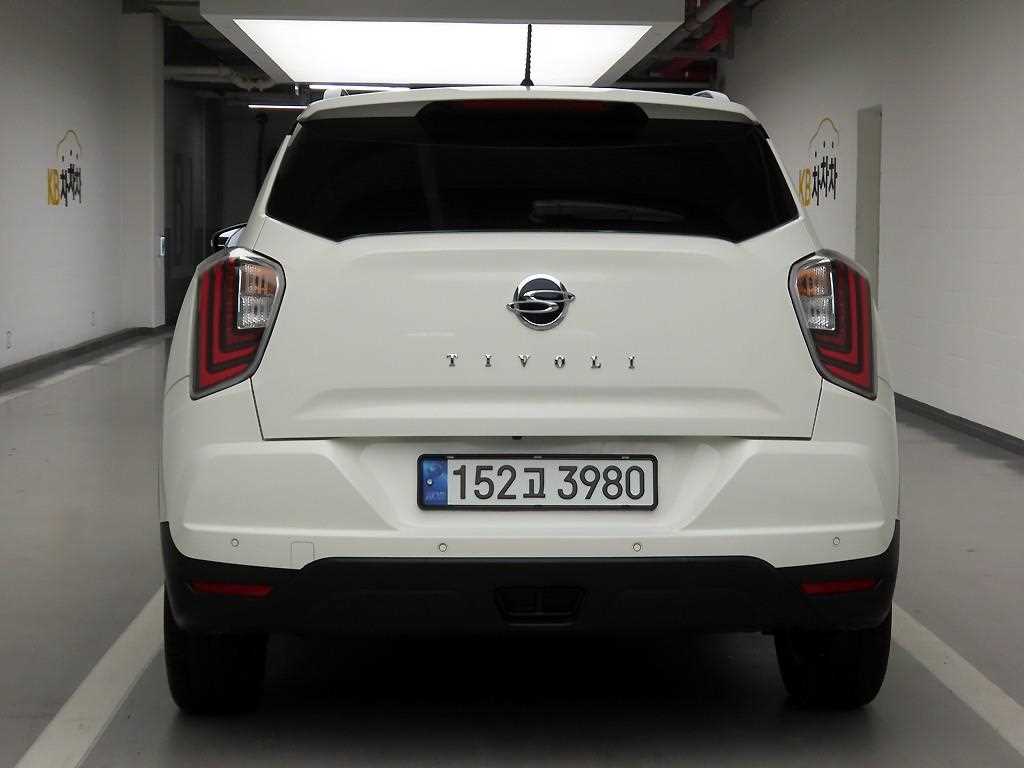 Ssangyong Tivoli - Vista 3