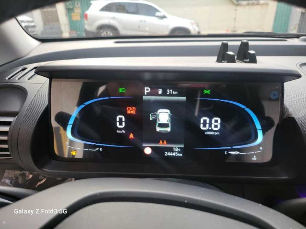 HYUNDAI Casper - Vista 4