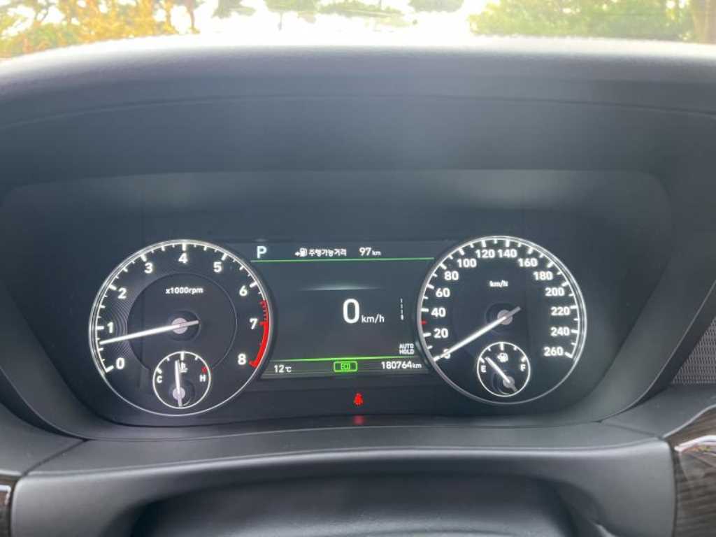 Genesis EQ900 - Vista 9