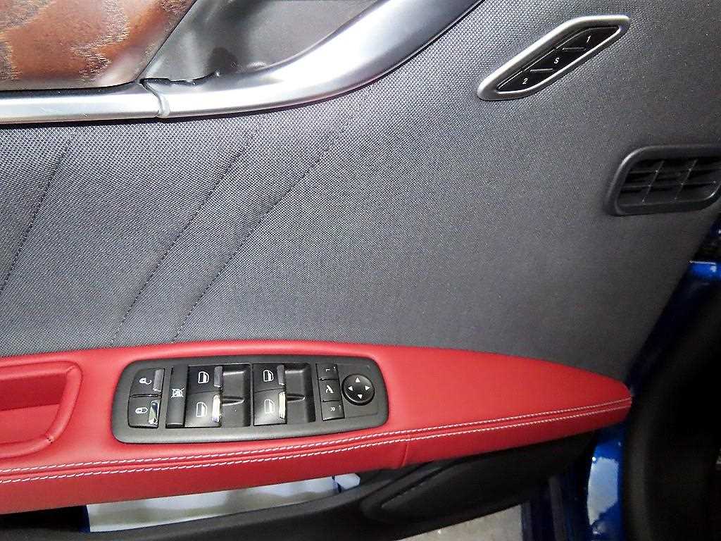 Maserati Ghibli 2021 Azul - Importación desde Corea - HF Imports Iquique - Foto 13