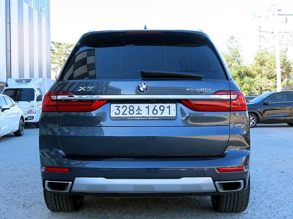 BMW X7 - Vista 4