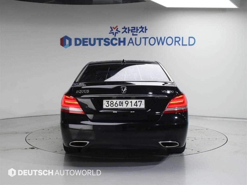 HYUNDAI Equus - Vista 4