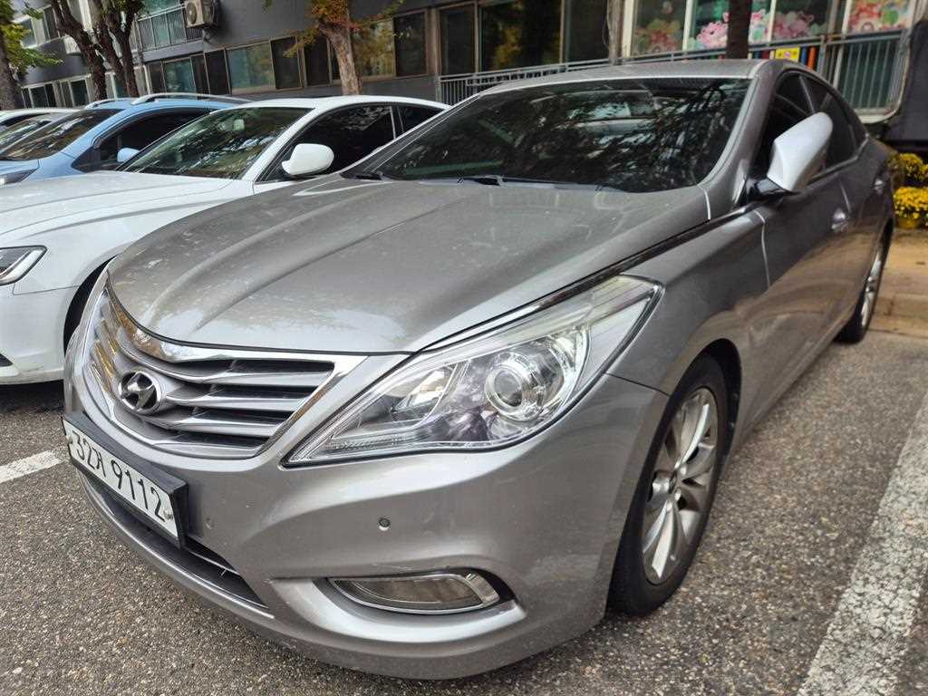 HYUNDAI Grandeur - Vista 2