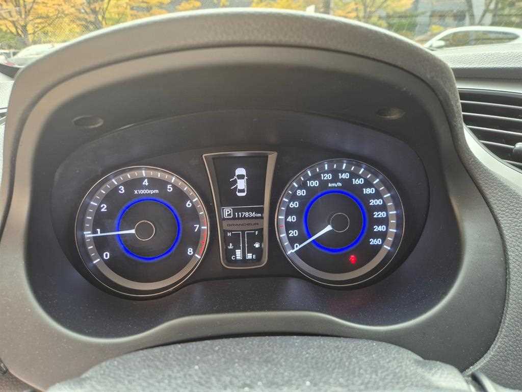 HYUNDAI Grandeur - Vista 6