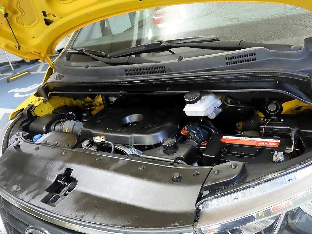 HYUNDAI Starex 2019 Amarillo - Importación desde Corea - HF Imports Iquique - Foto 18