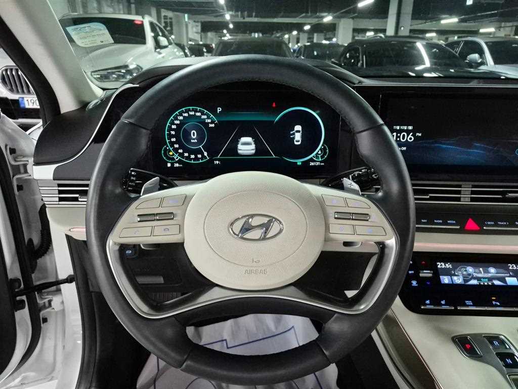 HYUNDAI Grandeur - Vista 12