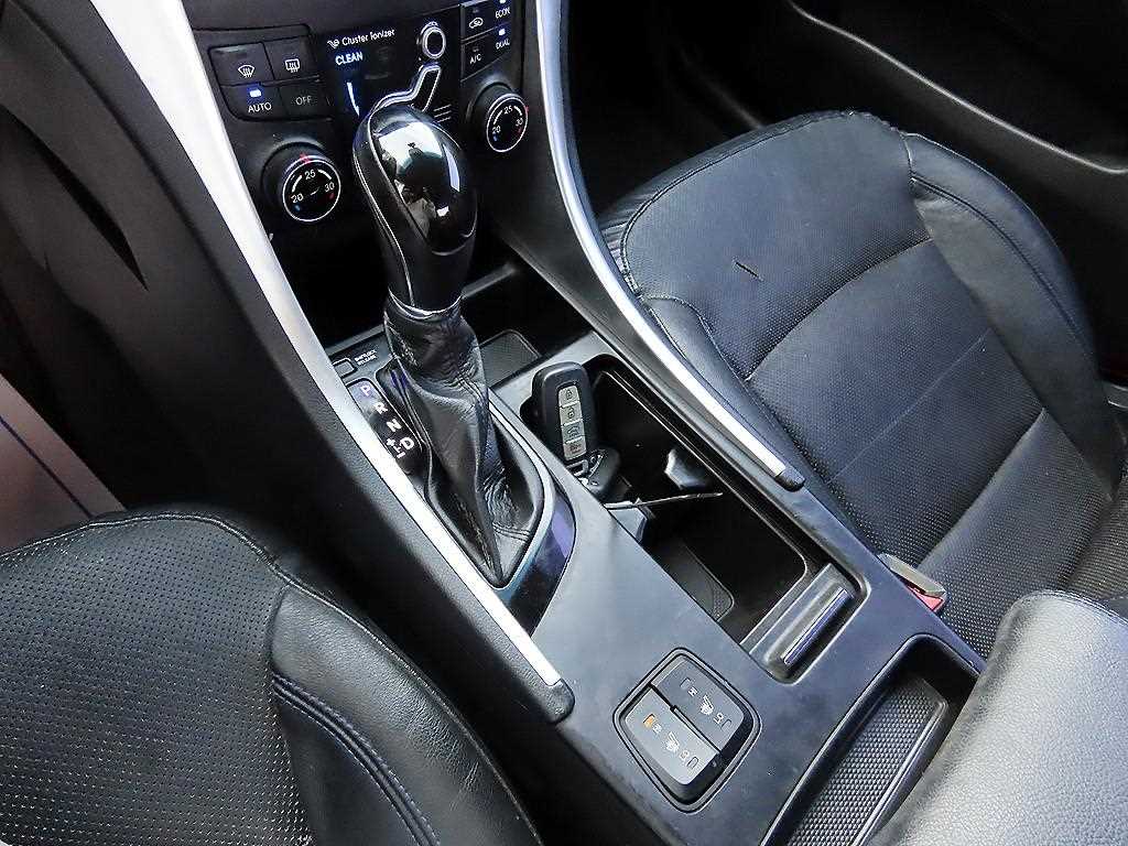 HYUNDAI Sonata - Vista 10