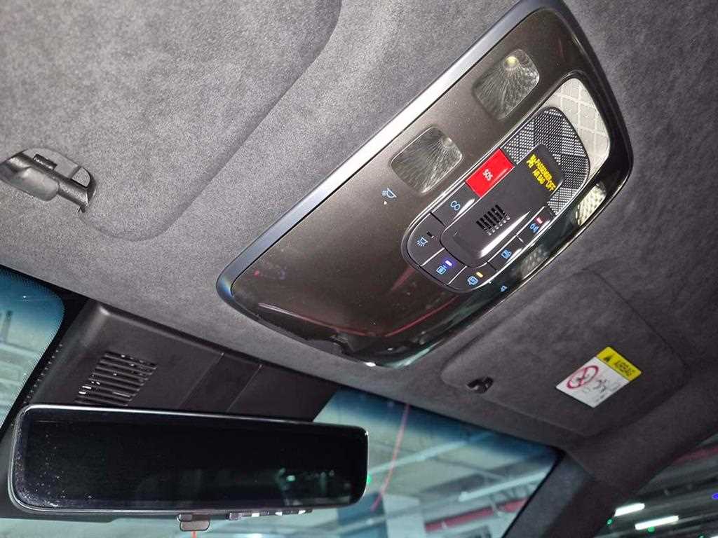 Genesis GV70 2025 Blanco - Importación desde Corea - HF Imports Iquique - Foto 17