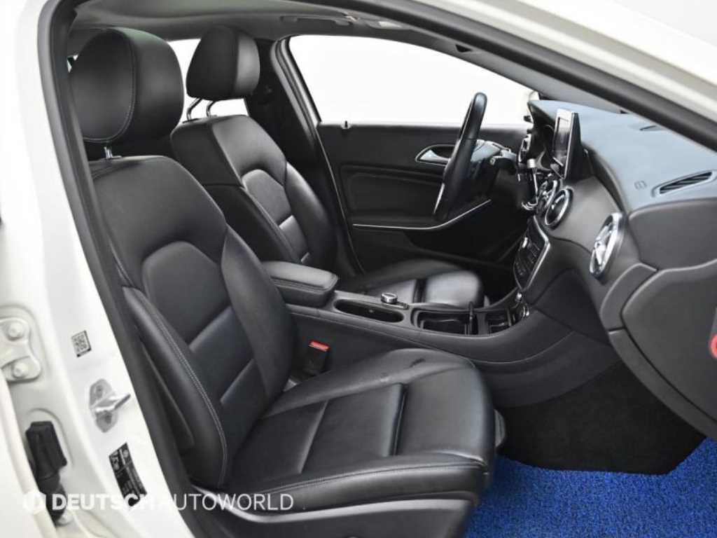 Mercedes Benz GLA Class - Vista 10