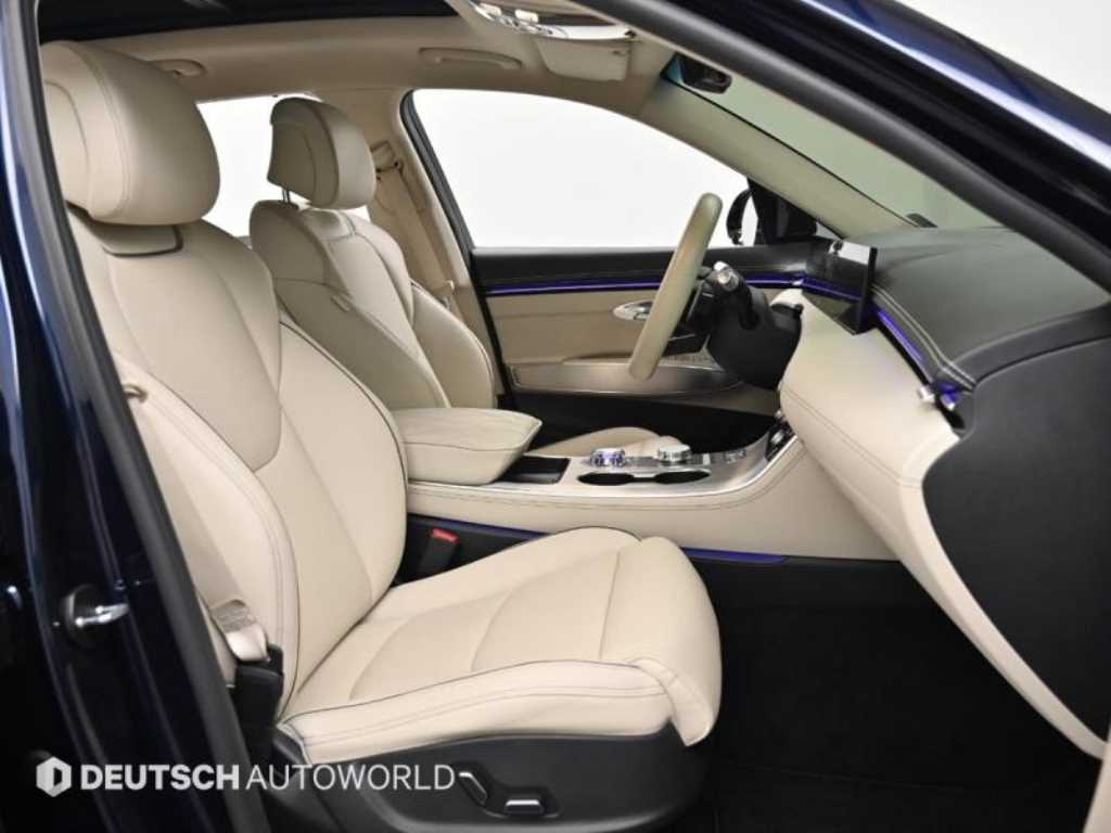 Genesis GV70 - Vista 10