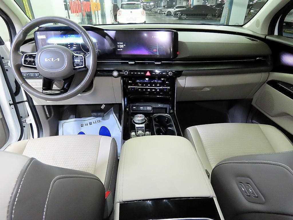 KIA Carnival - Vista 10