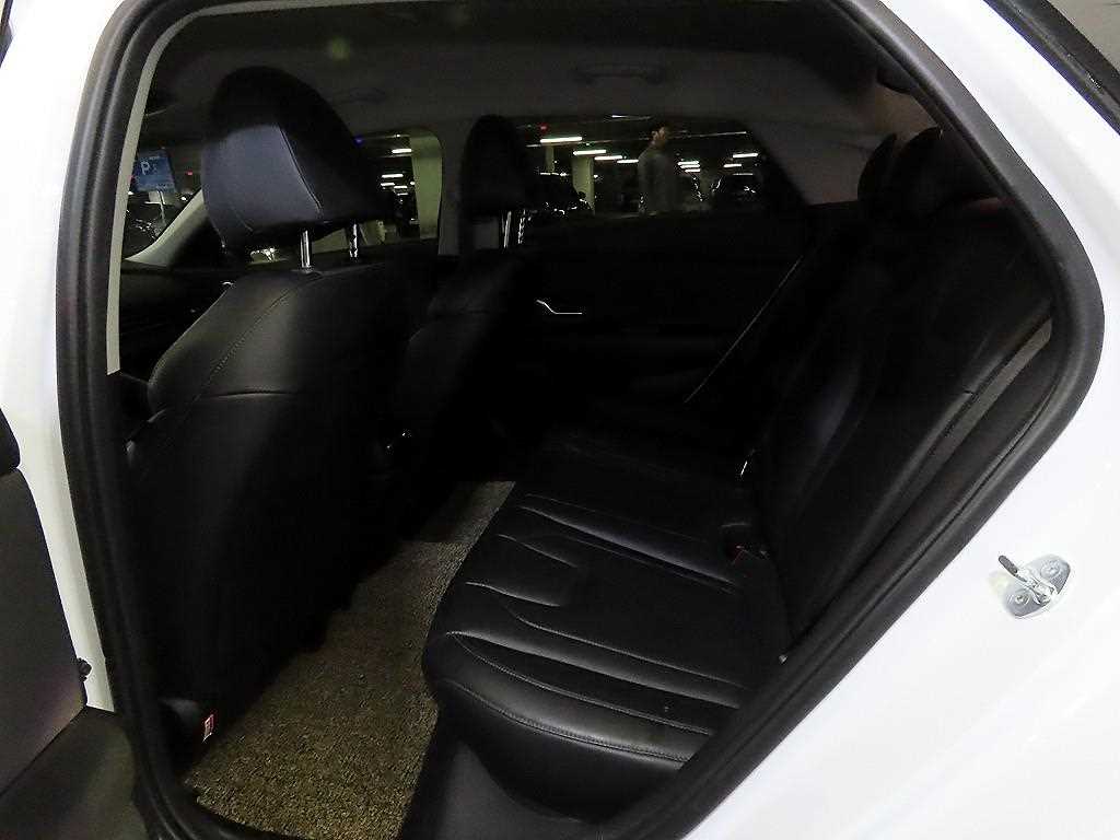 HYUNDAI Avante - Vista 7